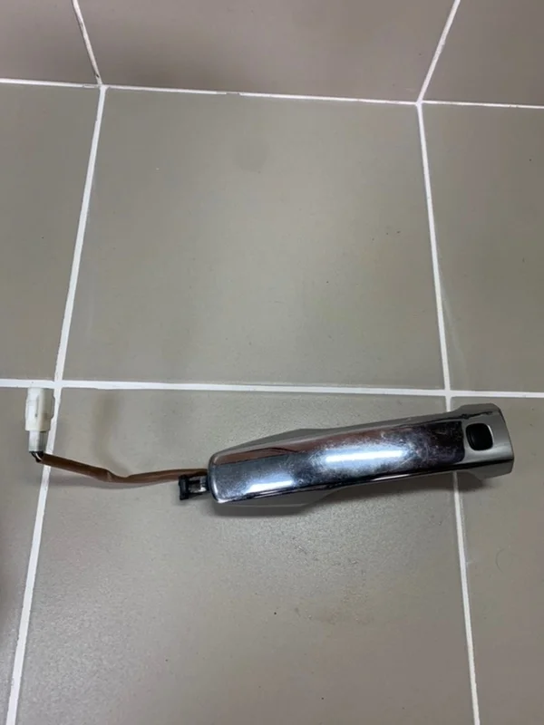 Ручка двери Toyota Land Cruiser 200 рестайлинг (2012—2015) б.у