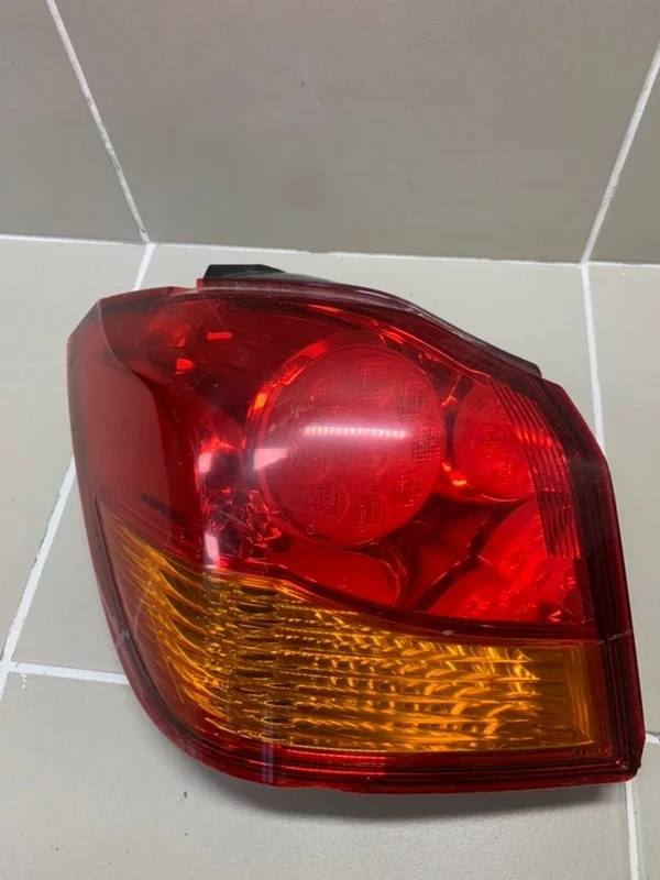 Фонарь Mitsubishi RVR III (2010—2012) б.у