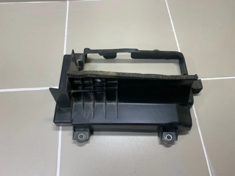 Воздуховод Toyota Land Cruiser 200 рестайлинг 2 (2015—2021) б.у