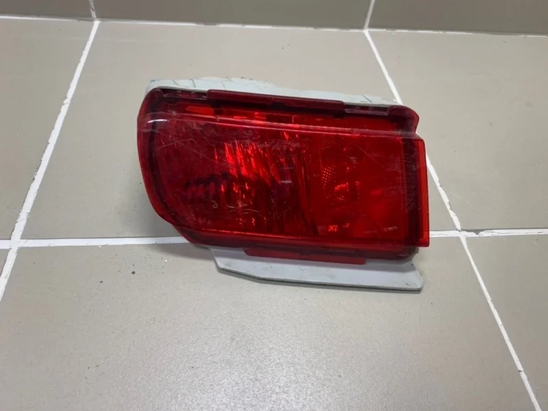 Фонарь в бампер Toyota Land Cruiser Prado 150 (2009—2013) б.у