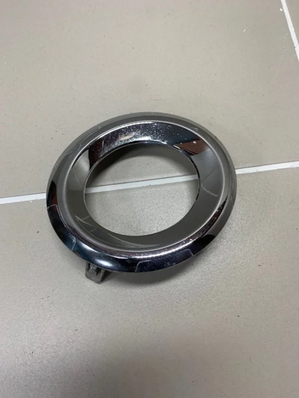 Накладка противотуманной фары Toyota Land Cruiser Prado 150 рестайлинг (2013—2017) б.у