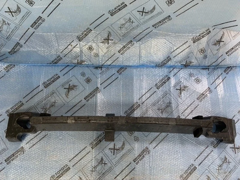 Абсорбер бампера Toyota RAV4 IV (2012—2015) б.у