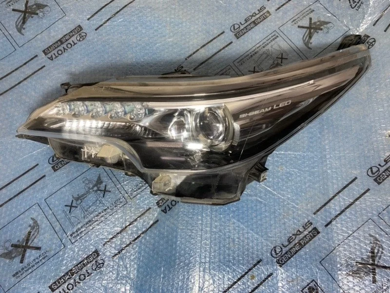 Фара Toyota Fortuner II (2015—2020) б.у