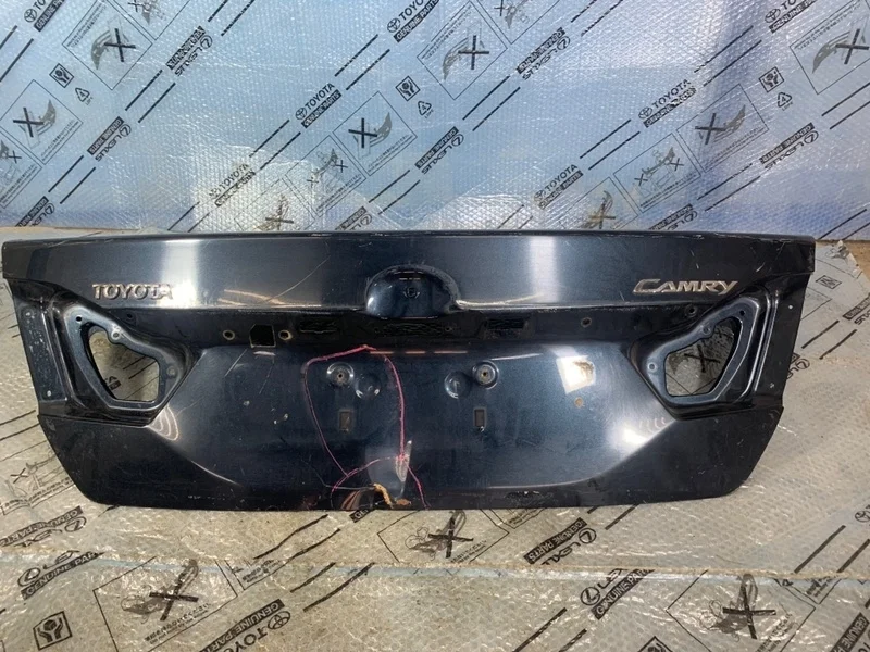 Крышка багажника Toyota Camry XV50 рестайлинг 2 (2017—2018) б.у