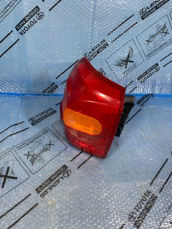 Фонарь Toyota Land Cruiser 200 рестайлинг (2012—2015) б.у