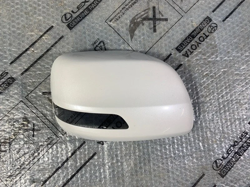 Крышка зеркала Toyota Land Cruiser 200 (2007—2012) б.у