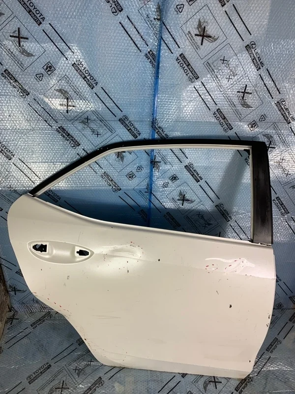 Дверь Toyota Corolla XI рестайлинг (2015—2019) б.у