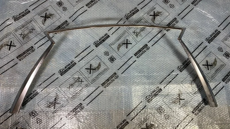 Молдинг решетки радиатора Lexus RX IV (2015—2019) б.у