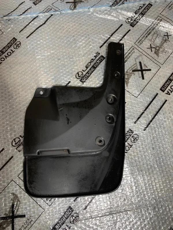 Брызговик Toyota Land Cruiser Prado 150 рестайлинг (2013—2017) б.у