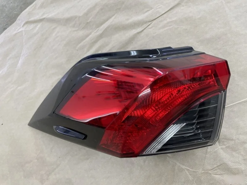 Фонарь наружный Toyota RAV4 V (2018—2025) б.у