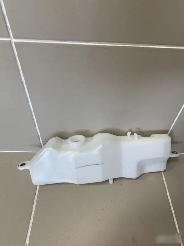 Бачок расширительный Toyota Camry XV50 рестайлинг (2014—2017) б.у