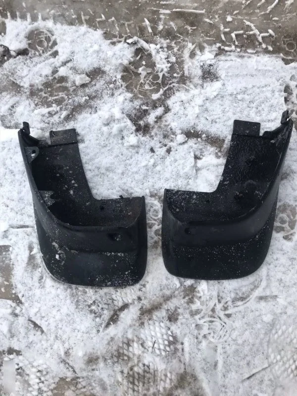 Брызговик Mitsubishi Pajero Sport II (2008—2013) б.у