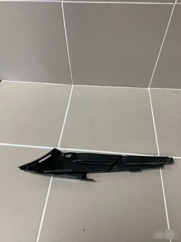 Накладка бампера Lexus RX IV (2015—2019) б.у