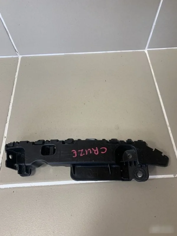 Направляющая бампера Chevrolet Cruze I (2009—2012) б.у