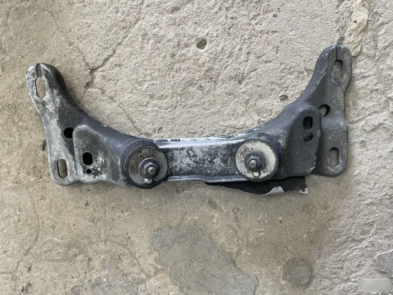 Опора АКПП BMW 3 серия E46 рестайлинг (2001—2006) б.у