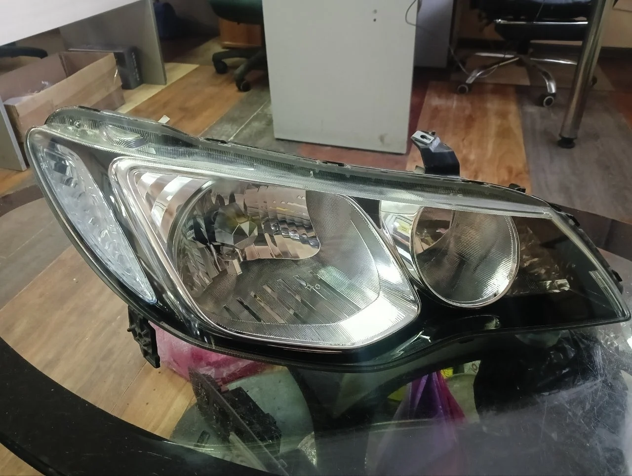 Фара галоген Honda Civic 8 2006-2008 33101SNBG03 4D, правая