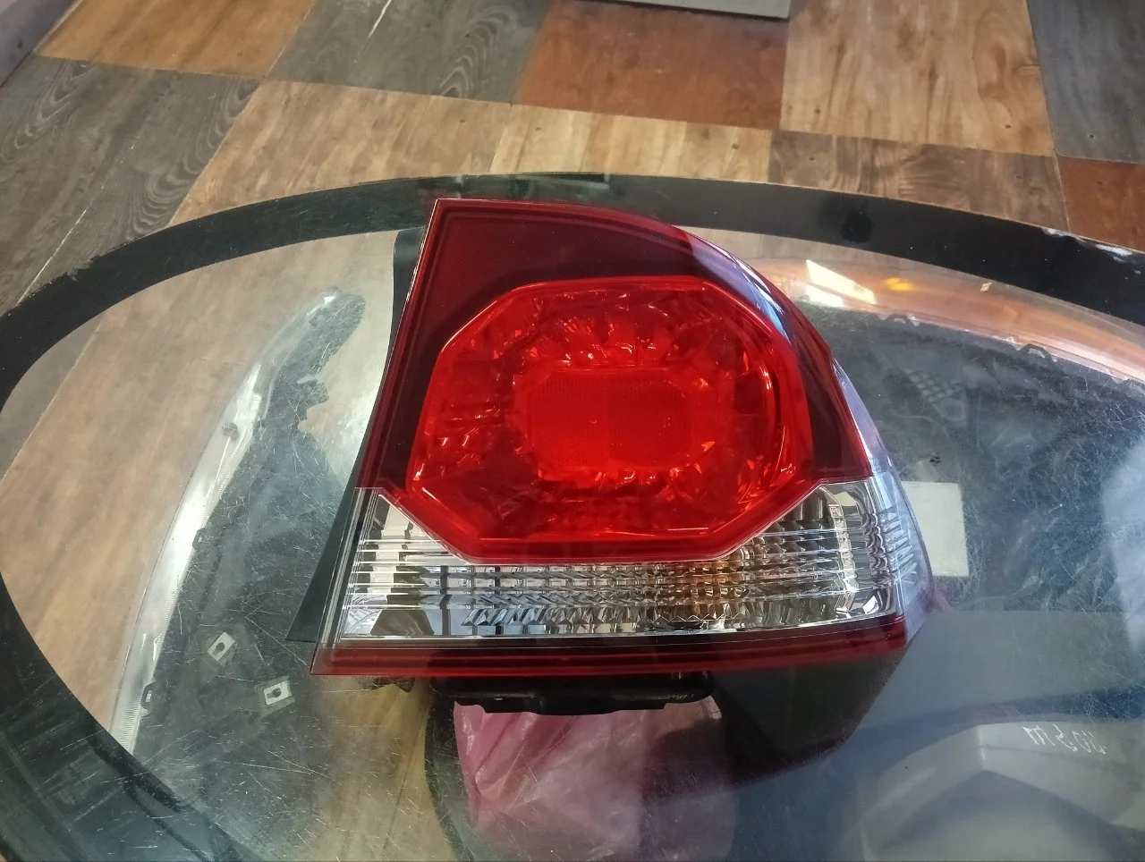 Фонарь Honda Civic 8 2009-2011 33501SNBG51 4D, правый