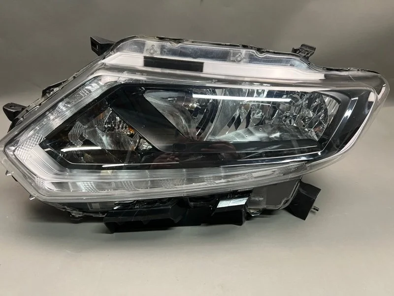 Фара Nissan X-Trail 2017-2022 260606FP1A T32, передняя левая