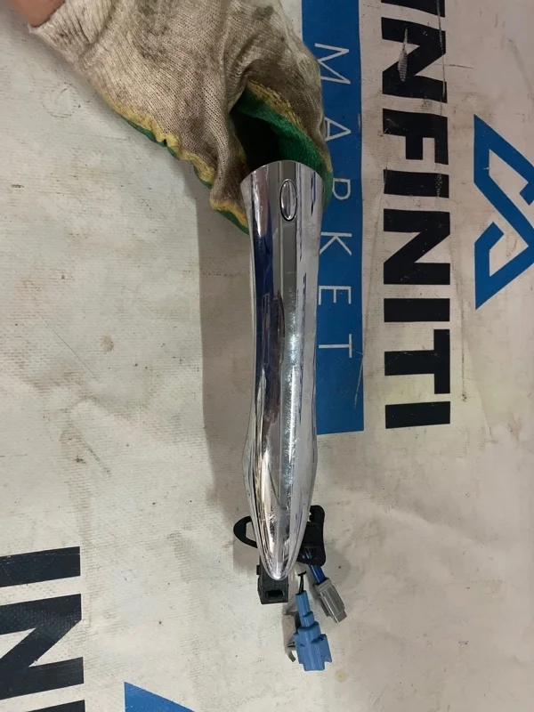 Ручка двери внешняя передняя левая INFINITI QX80