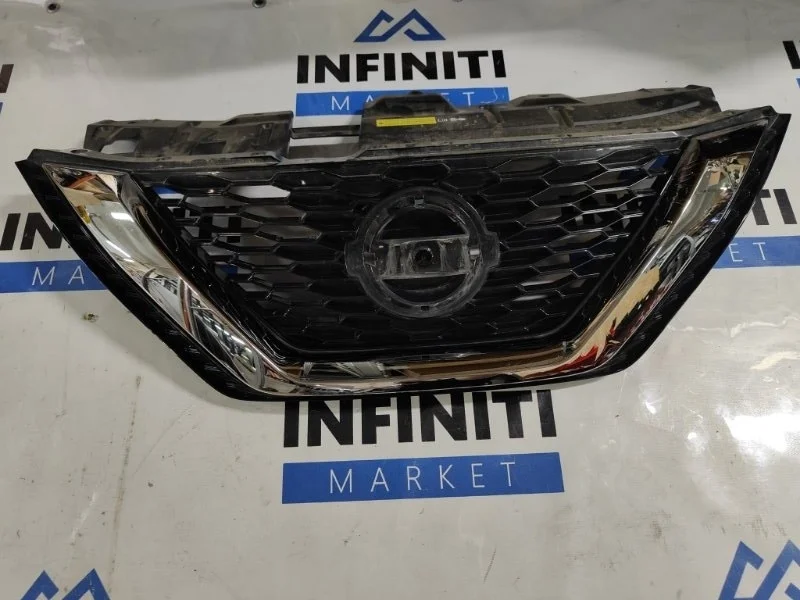Решетка радиатора NISSAN Qashqai J11