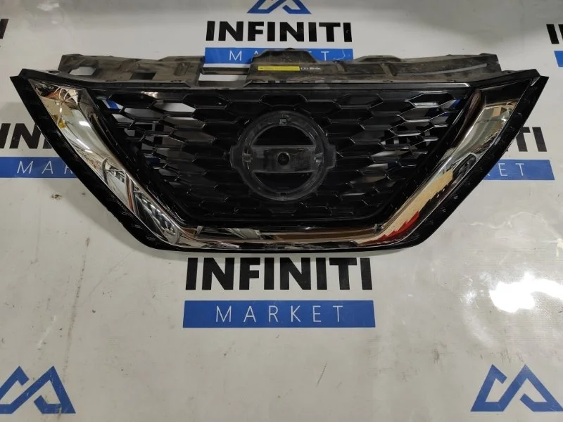 Решетка радиатора NISSAN Qashqai J11
