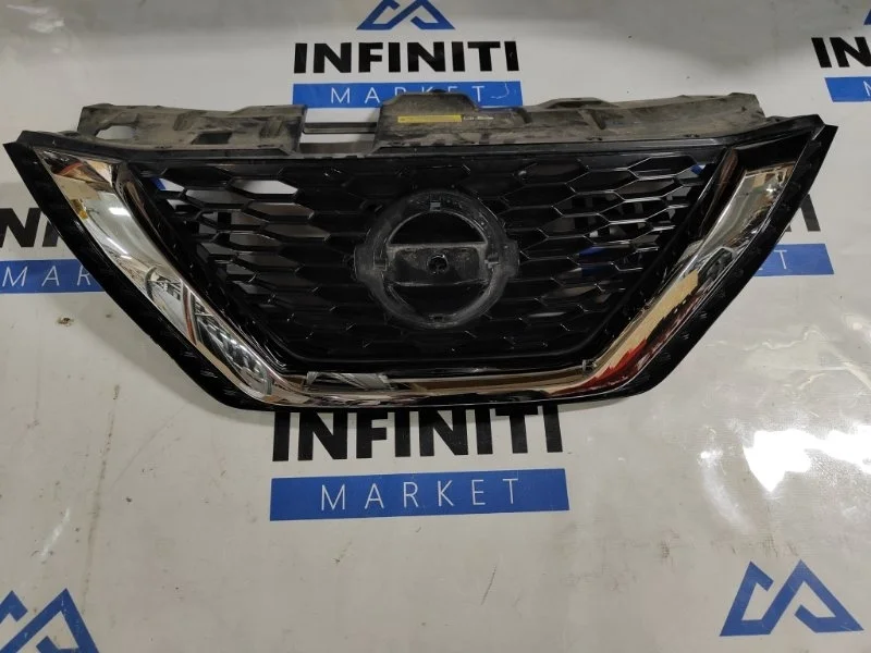 Решетка радиатора NISSAN Qashqai J11