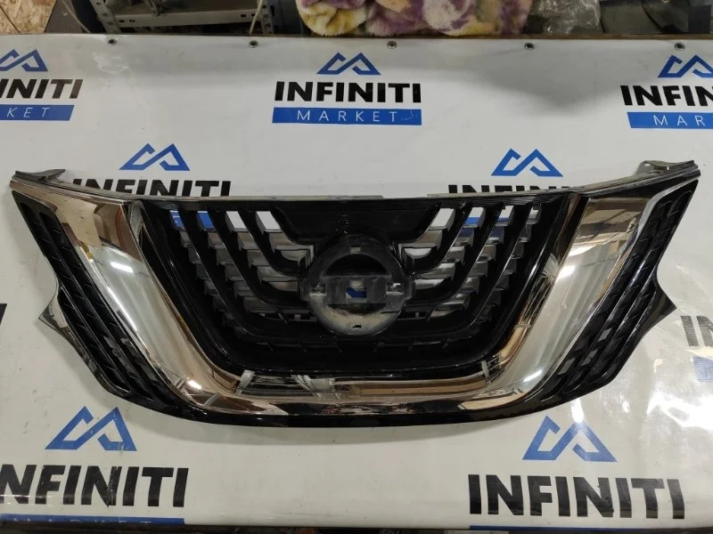 Решетка радиатора Nissan Murano Z52