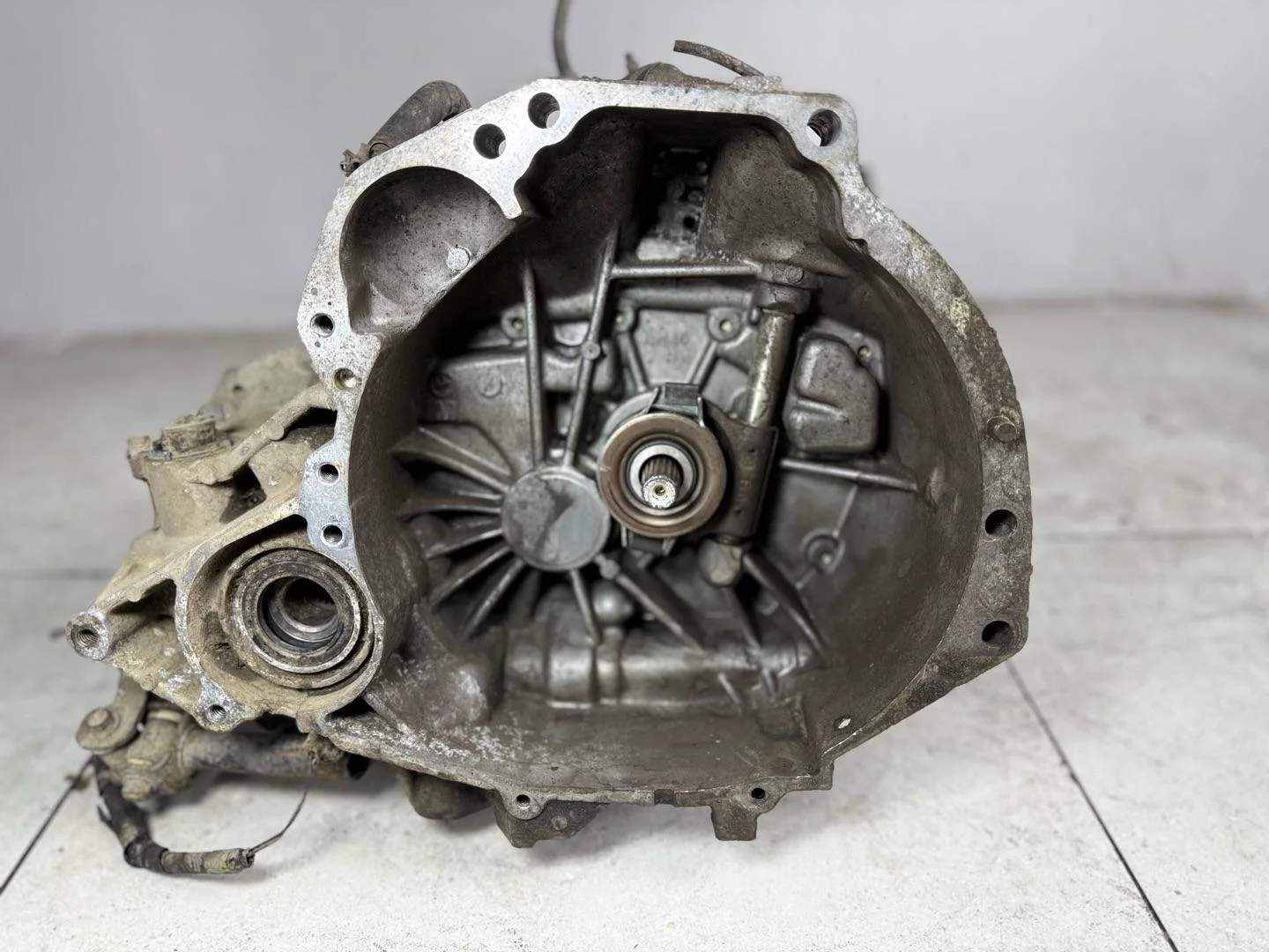 МКПП Nissan Almera N16 рест. 2006 320104M506