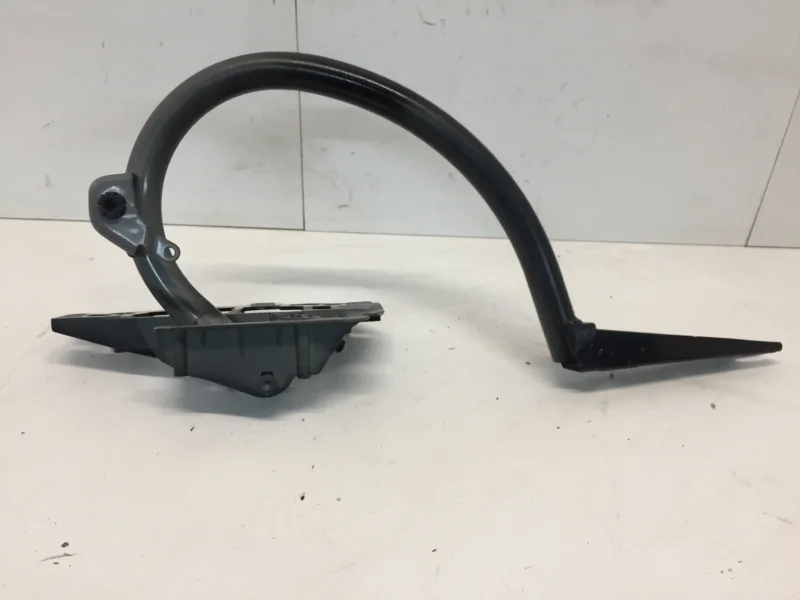 Петля двери багажника Mercedes-Benz C-klasse 2014-2023 A2057500428 W205, задняя правая