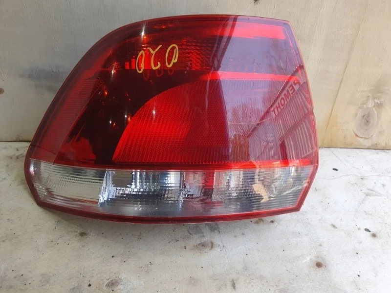 Фонарь Volkswagen Polo 2011 седан