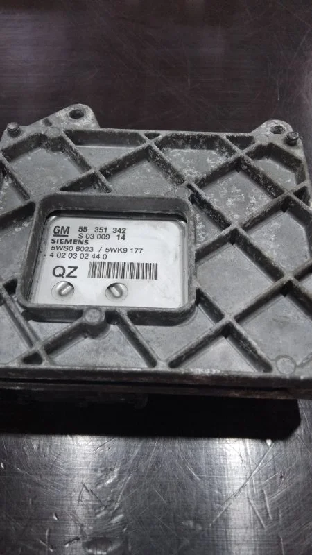 Блок управления двигателем OPEL VECTRA 2006