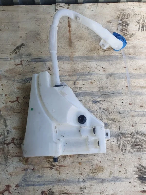 Бачок омывателя Porsche Cayenne 2016 958. рестайлинг