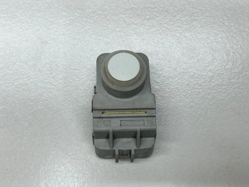 Датчик парковки задний Hyundai Sonata 6 YF