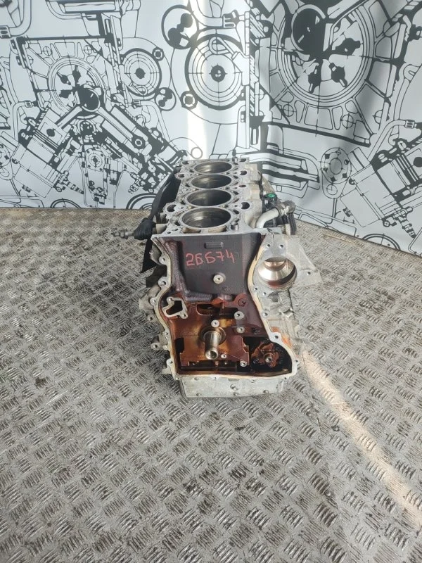 Блок цилиндров Mazda CX7 L3K910300 L3VDT