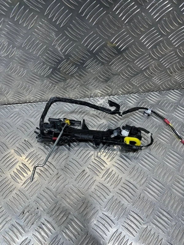 Кронштейн ручки LEXUS LX570 2018 6920260050 URJ202 3UR-FE 5.7, передний левый