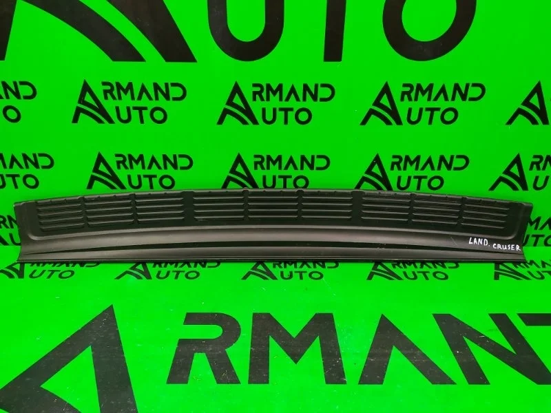 Накладка бампера TOYOTA LAND CRUISER 2007-2021