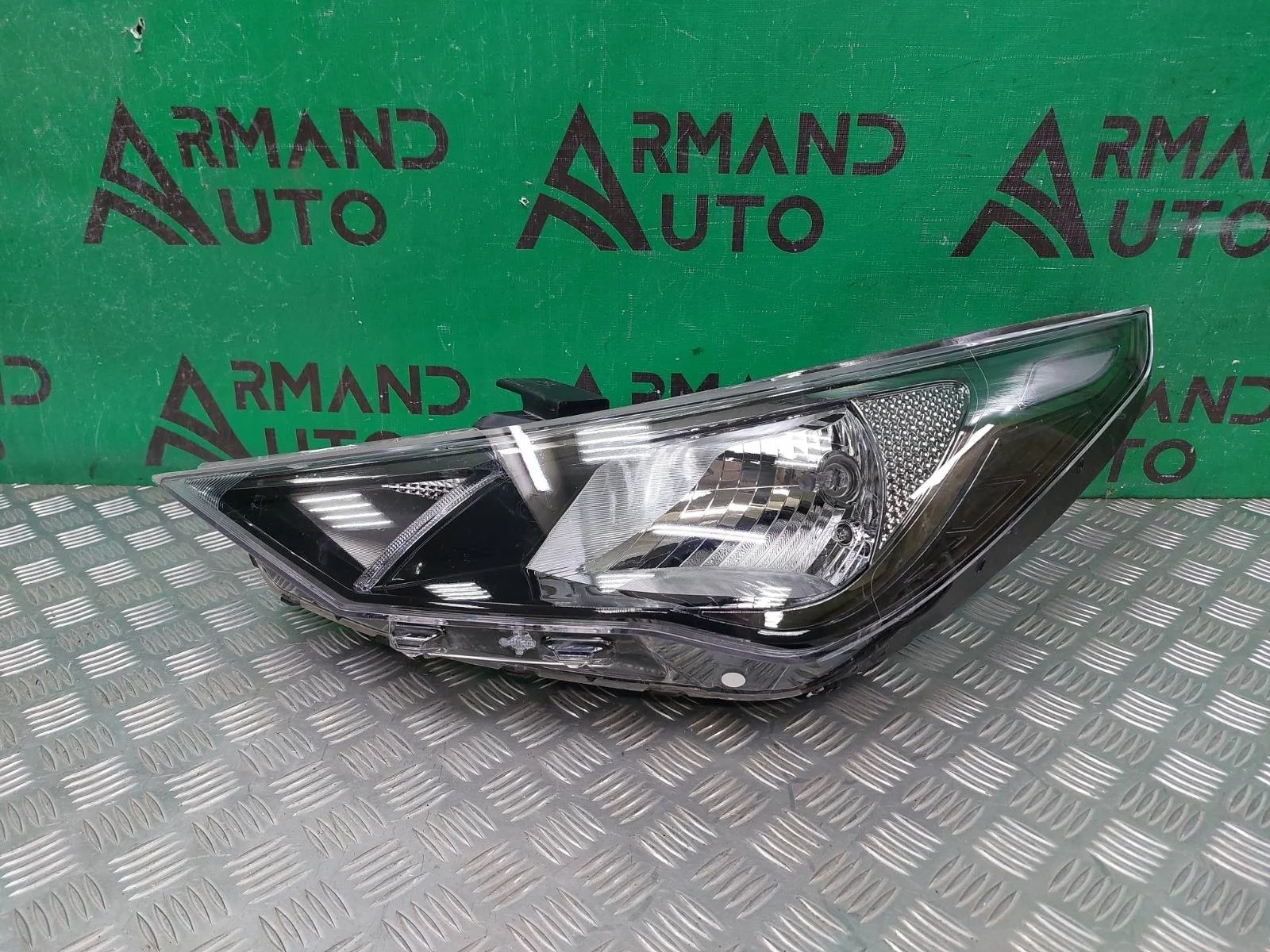 Фара Hyundai Solaris 2020-нв