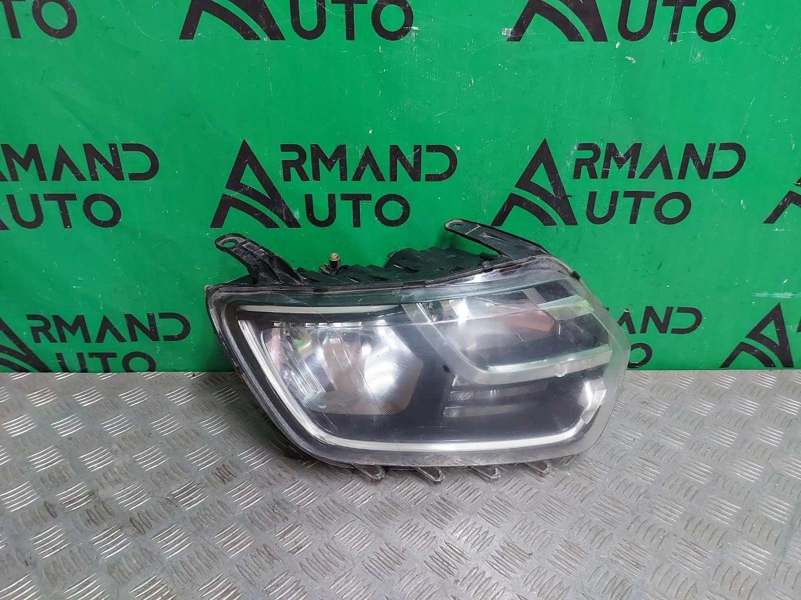 Фара Renault Duster 2021-нв