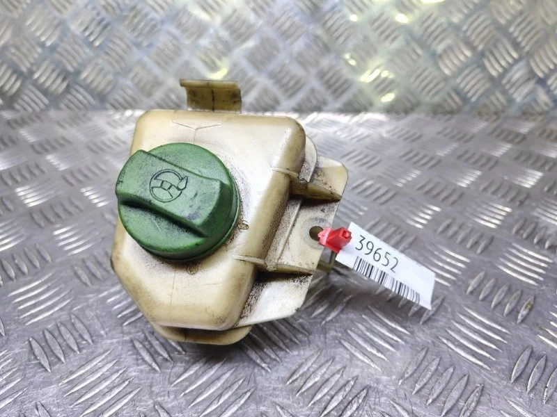 Бачок гидроусилителя Volkswagen Transporter T5