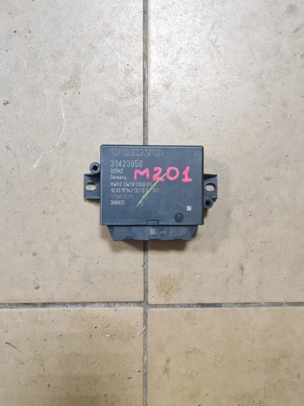 Блок парктроников Volvo XC60 31423950