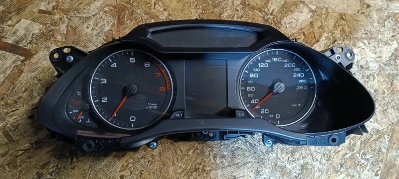 Щиток приборов AUDi A4 2011 8K5