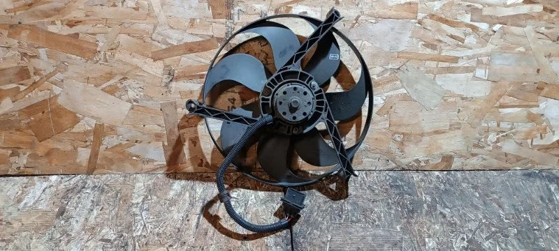 Вентилятор Volkswagen Golf 2000 1J5