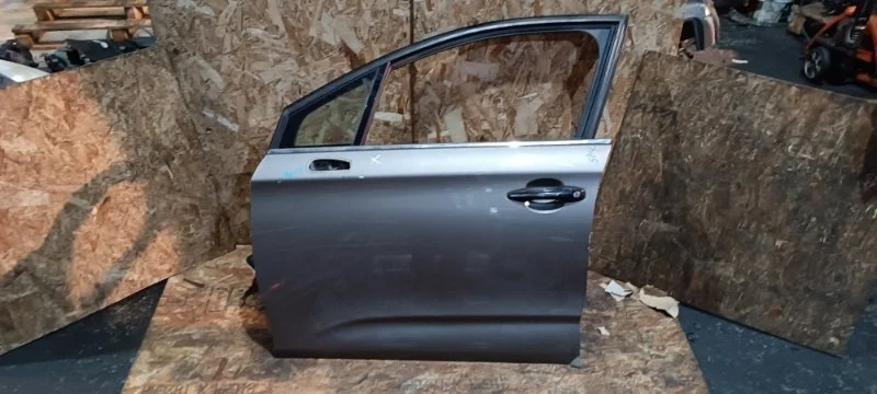 Дверь Citroen C4 2018 B7