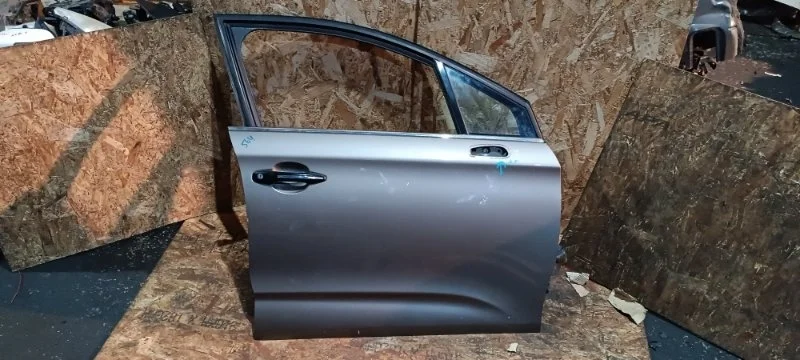 Дверь Citroen C4 2018 B7