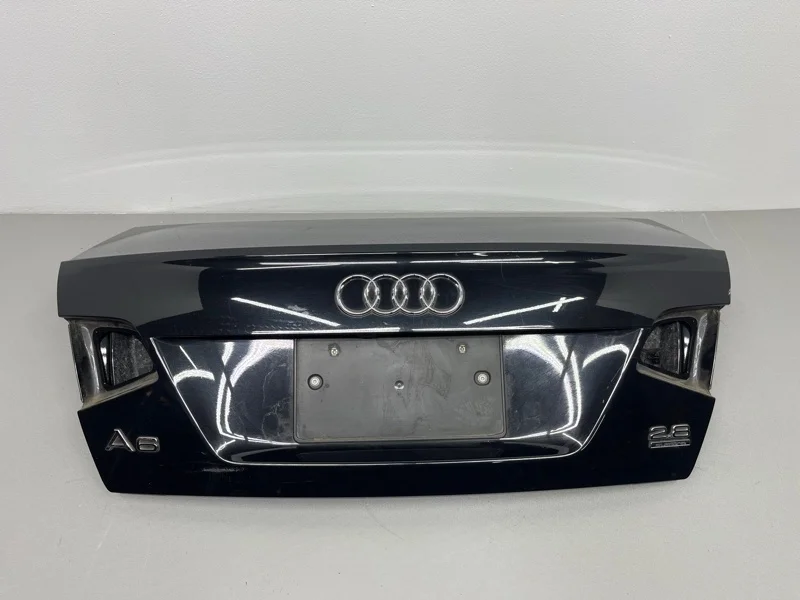 Крышка багажника Audi A6 Рест C6