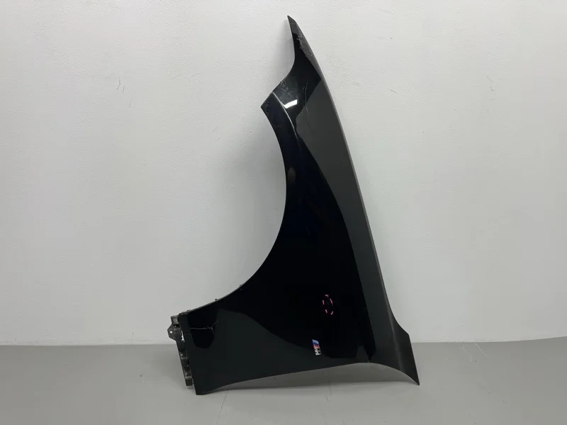 Крыло BMW 1 F20