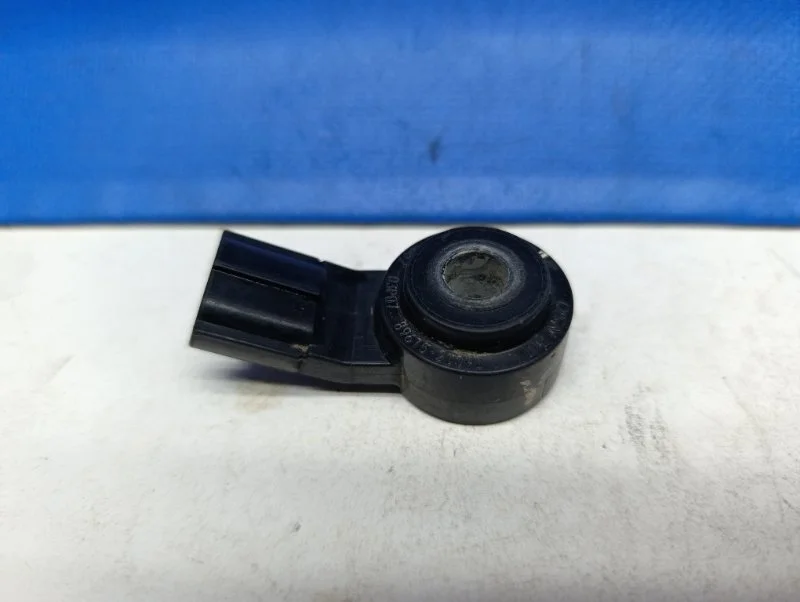 Датчик детонации Toyota Corolla 2012 8961502020 E150 1.6 1ZR