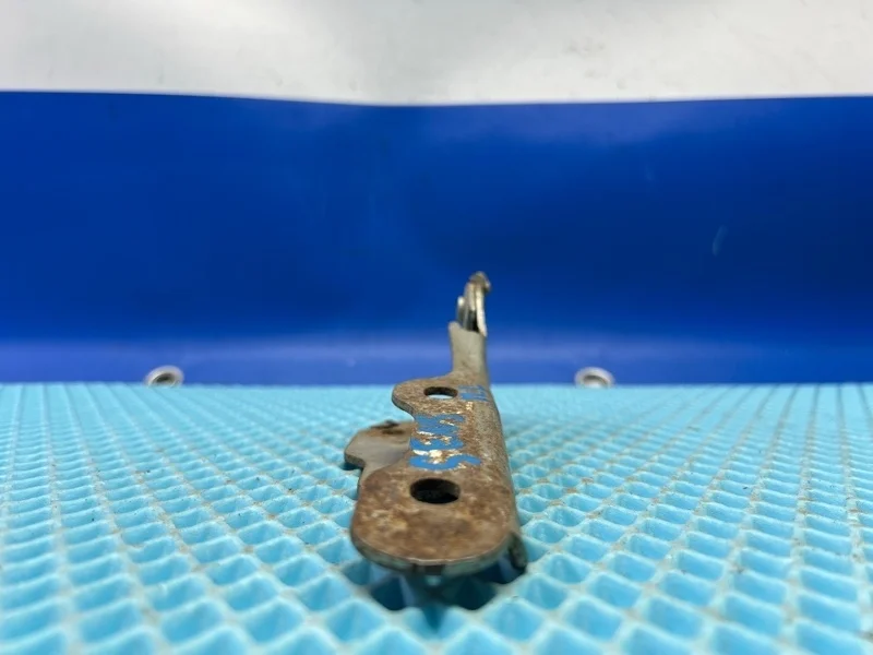 Петля капота ЗАЗ Сенс 2009 96304580 Т150 1.3 МЕМЗ307, передняя левая