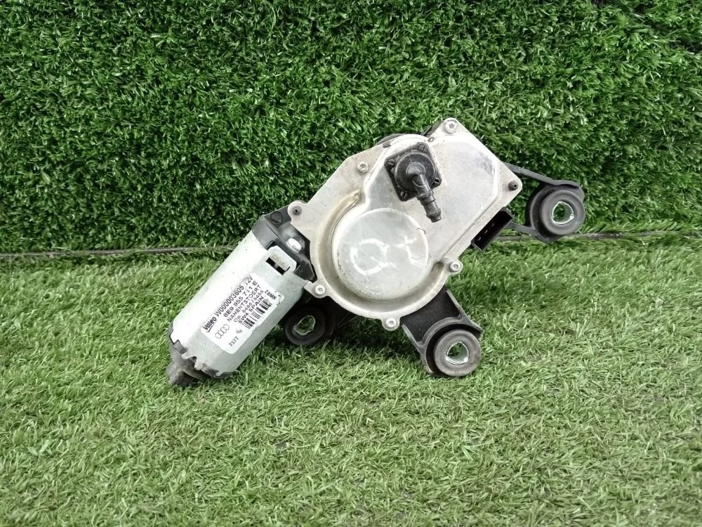 Моторчик стеклоочистителя задний Audi Q7 4L (2005—2009)