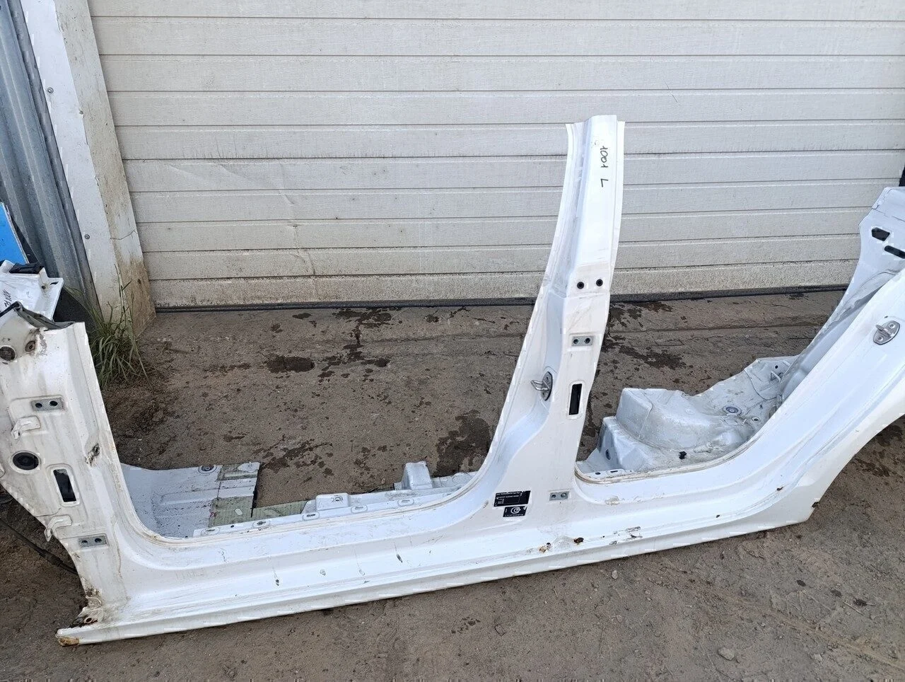 Порог со стойкой левый Jetta 2011>